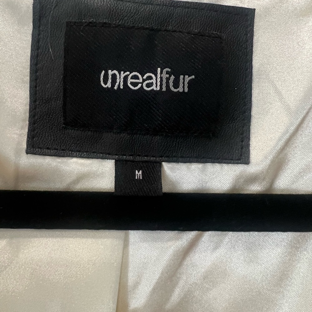 Unreal fur jacket - Picture 3 of 3